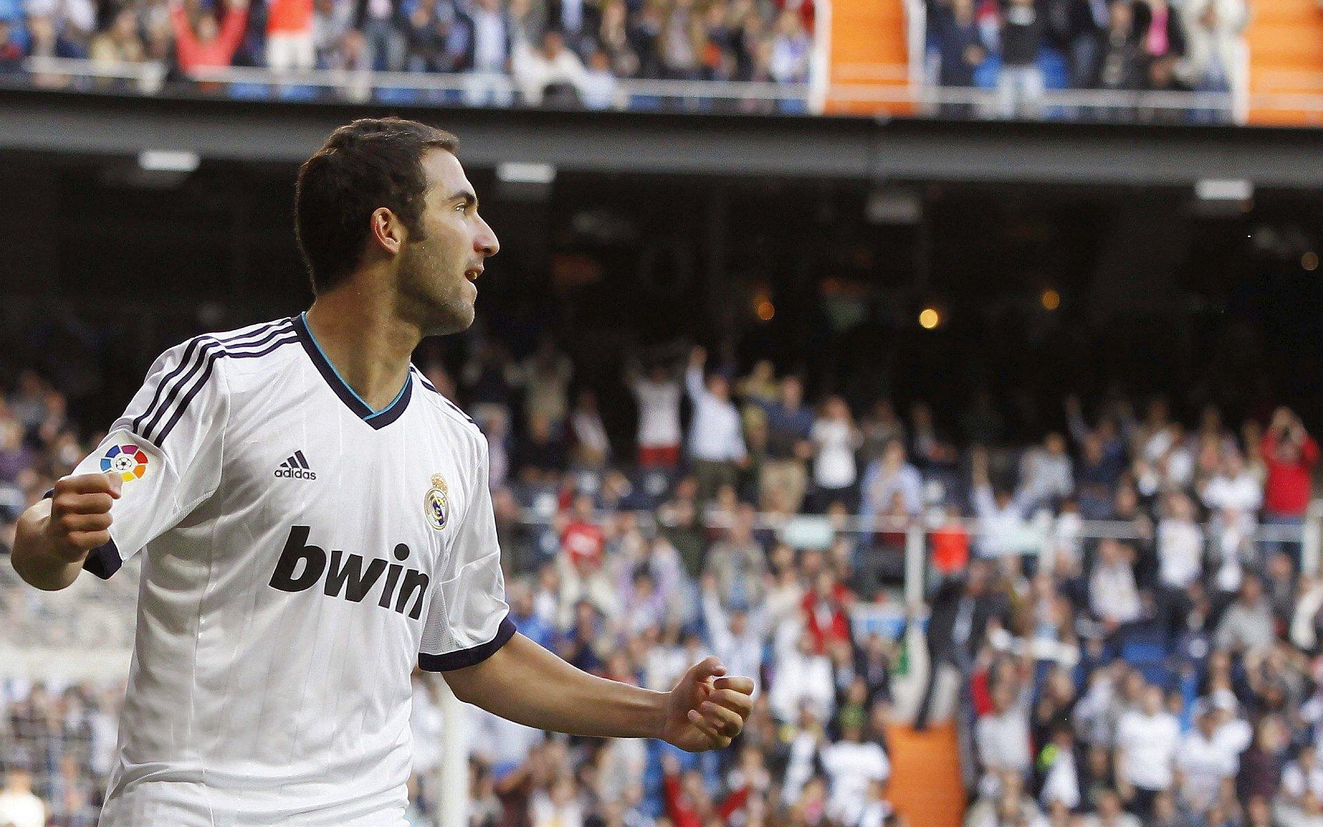 新星闪耀难挽败局，4号秀克尼佩尔三分9中6空砍26分，连续三场20+显巨星潜质